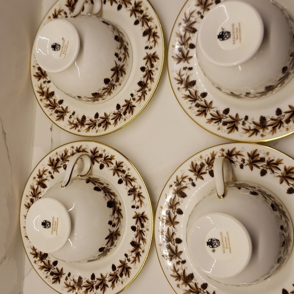 VINTAGE Set of 4 Wedgwood Autumn Vine Cup (2.5" x 3") and Saucer (6"diam… - Picture 3 of 8